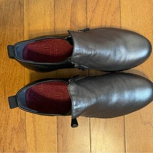 Munro Black and Silver Ankle Boots